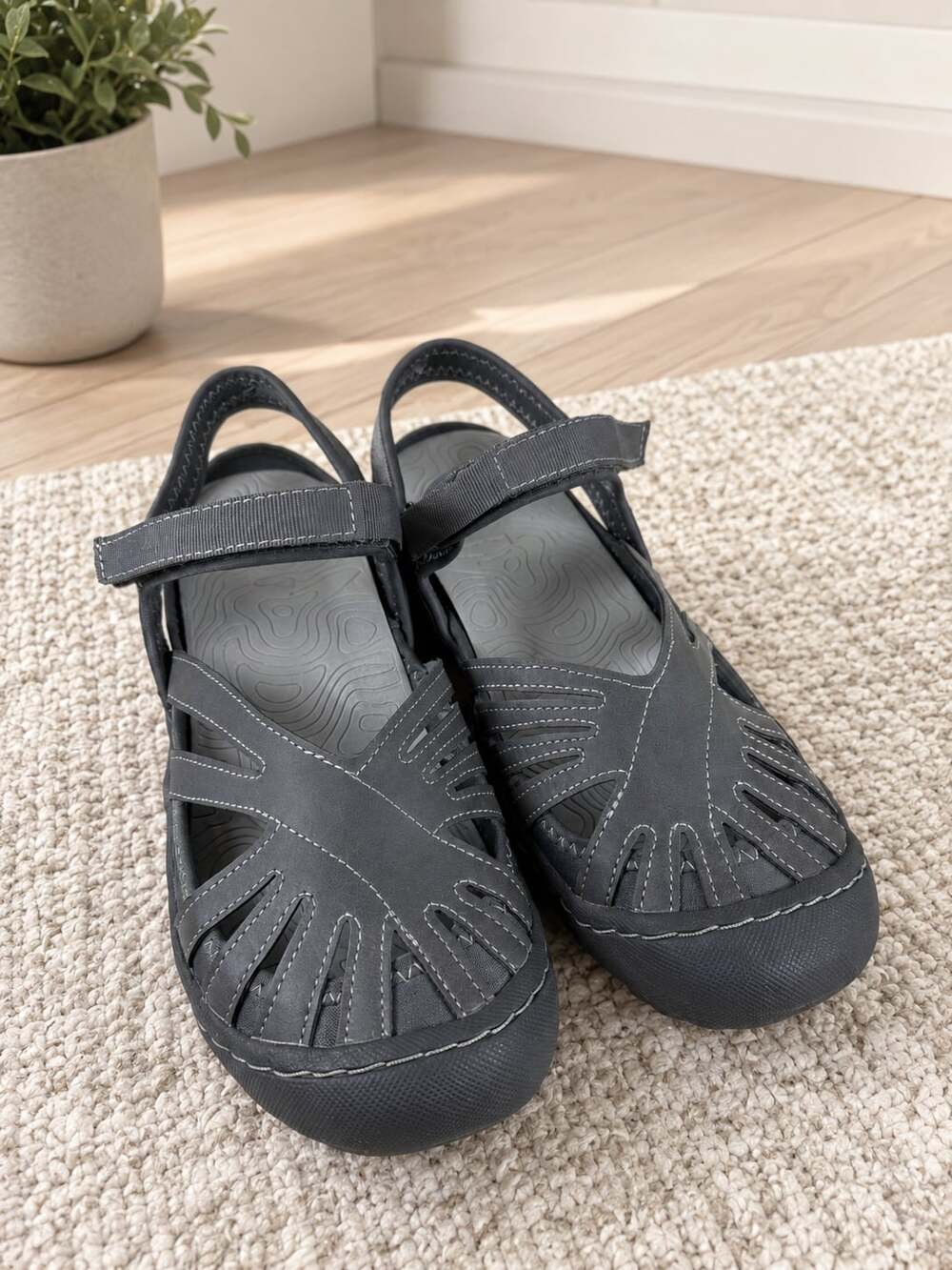 JSport by Jambu Poppy Gray Sport Sandals Women 8M Closed Toe Hiking Walking